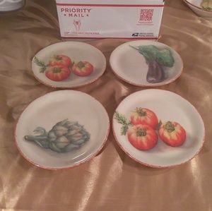 Set of 4 Williams Sonoma Plates